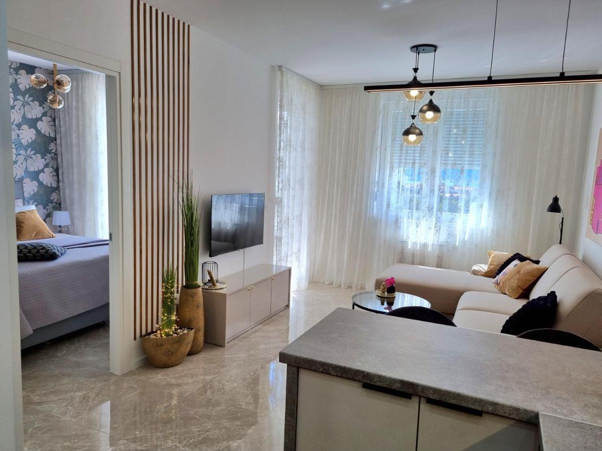 Apartment "50 Shades" With Balcony And Free Parking In The Garage ซาดาร์ ภายนอก รูปภาพ
