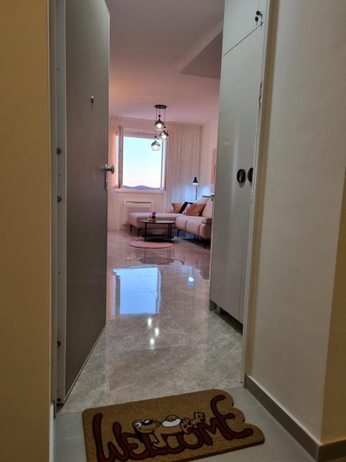 Apartment "50 Shades" With Balcony And Free Parking In The Garage ซาดาร์ ภายนอก รูปภาพ