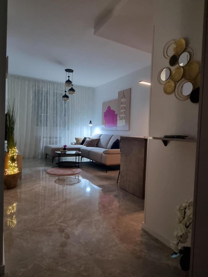 Apartment "50 Shades" With Balcony And Free Parking In The Garage ซาดาร์ ภายนอก รูปภาพ