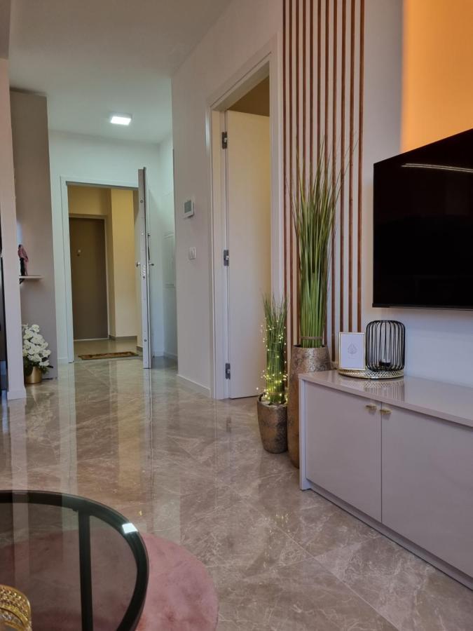 Apartment "50 Shades" With Balcony And Free Parking In The Garage ซาดาร์ ภายนอก รูปภาพ