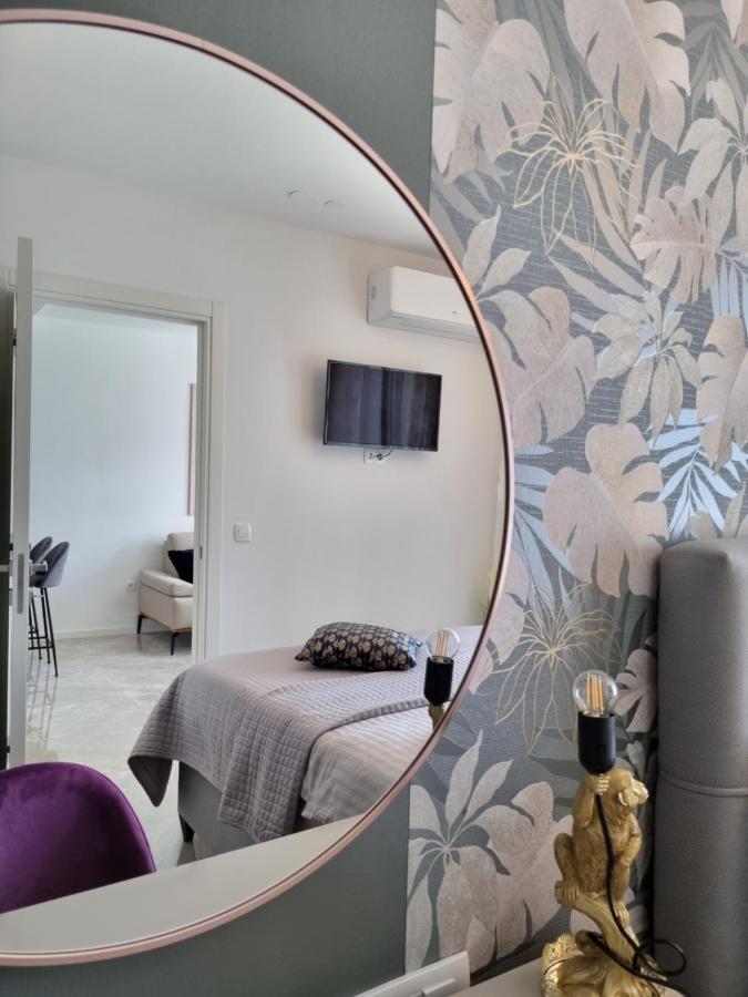 Apartment "50 Shades" With Balcony And Free Parking In The Garage ซาดาร์ ภายนอก รูปภาพ