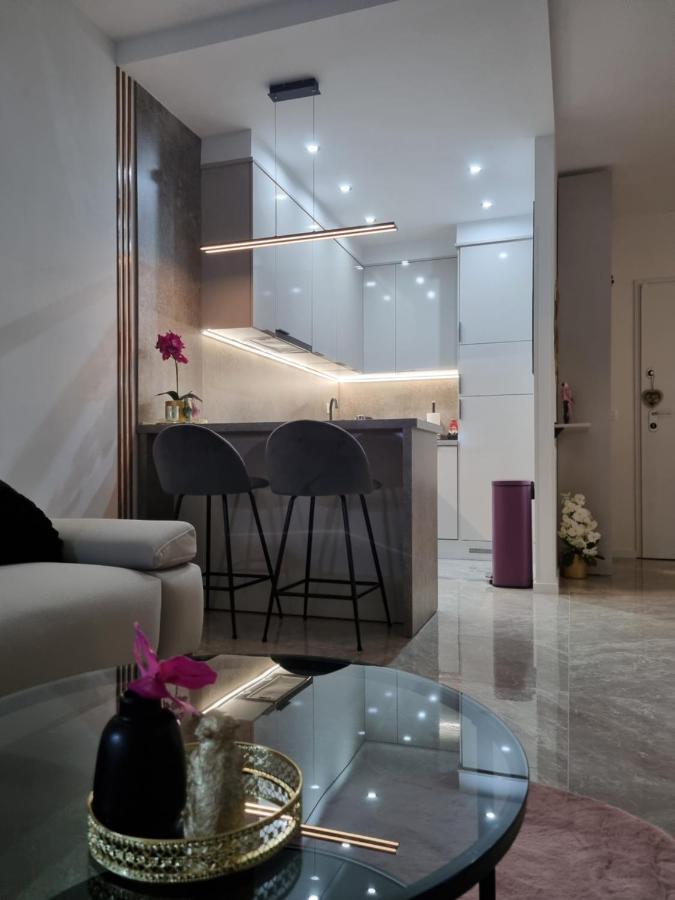 Apartment "50 Shades" With Balcony And Free Parking In The Garage ซาดาร์ ภายนอก รูปภาพ